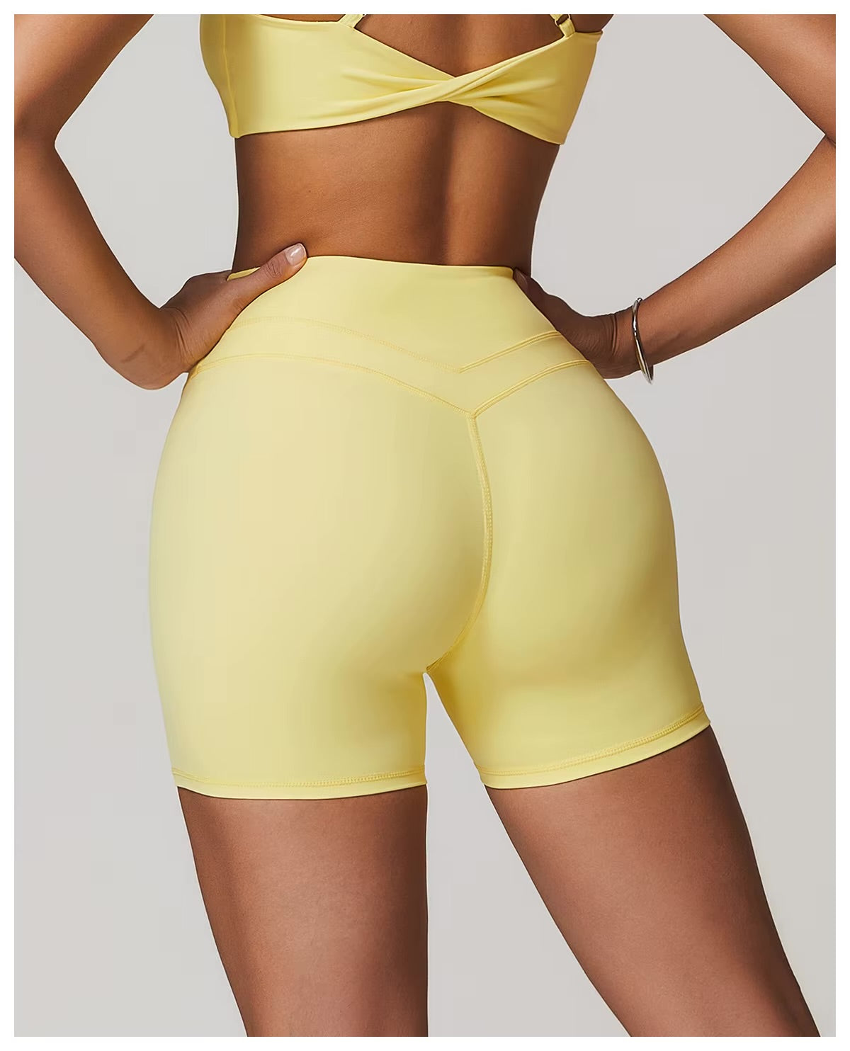 Shorts Minimal Form