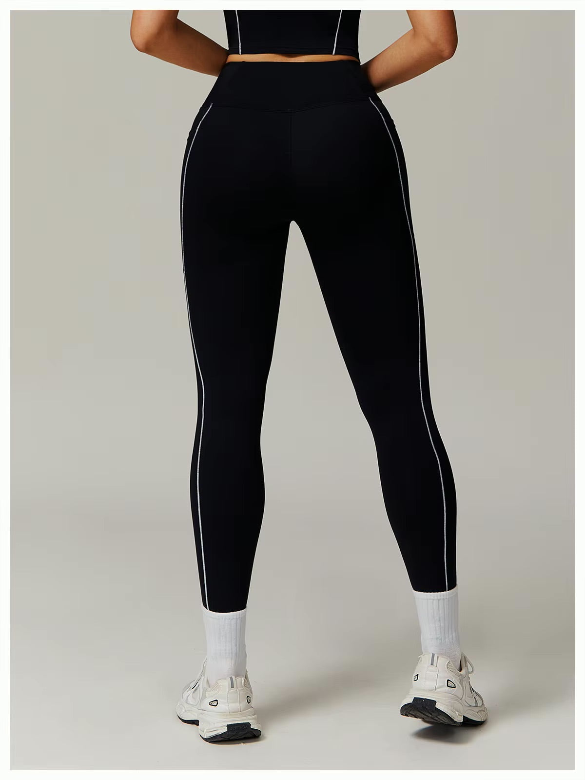 Legging Detail Pocket