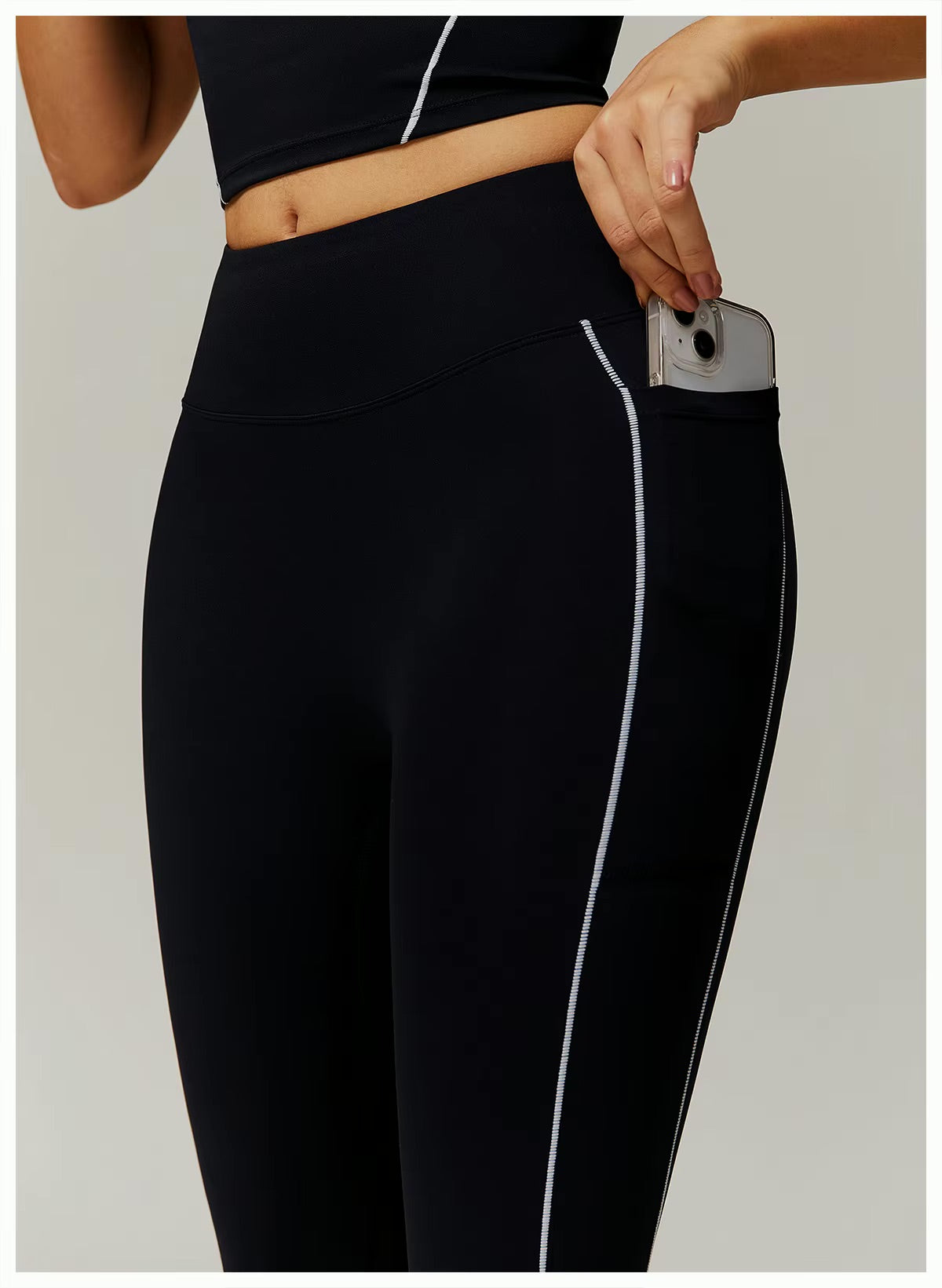 Legging Detail Pocket