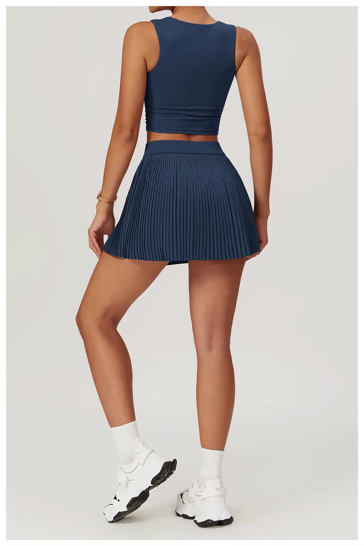 Skirt Wave Structure