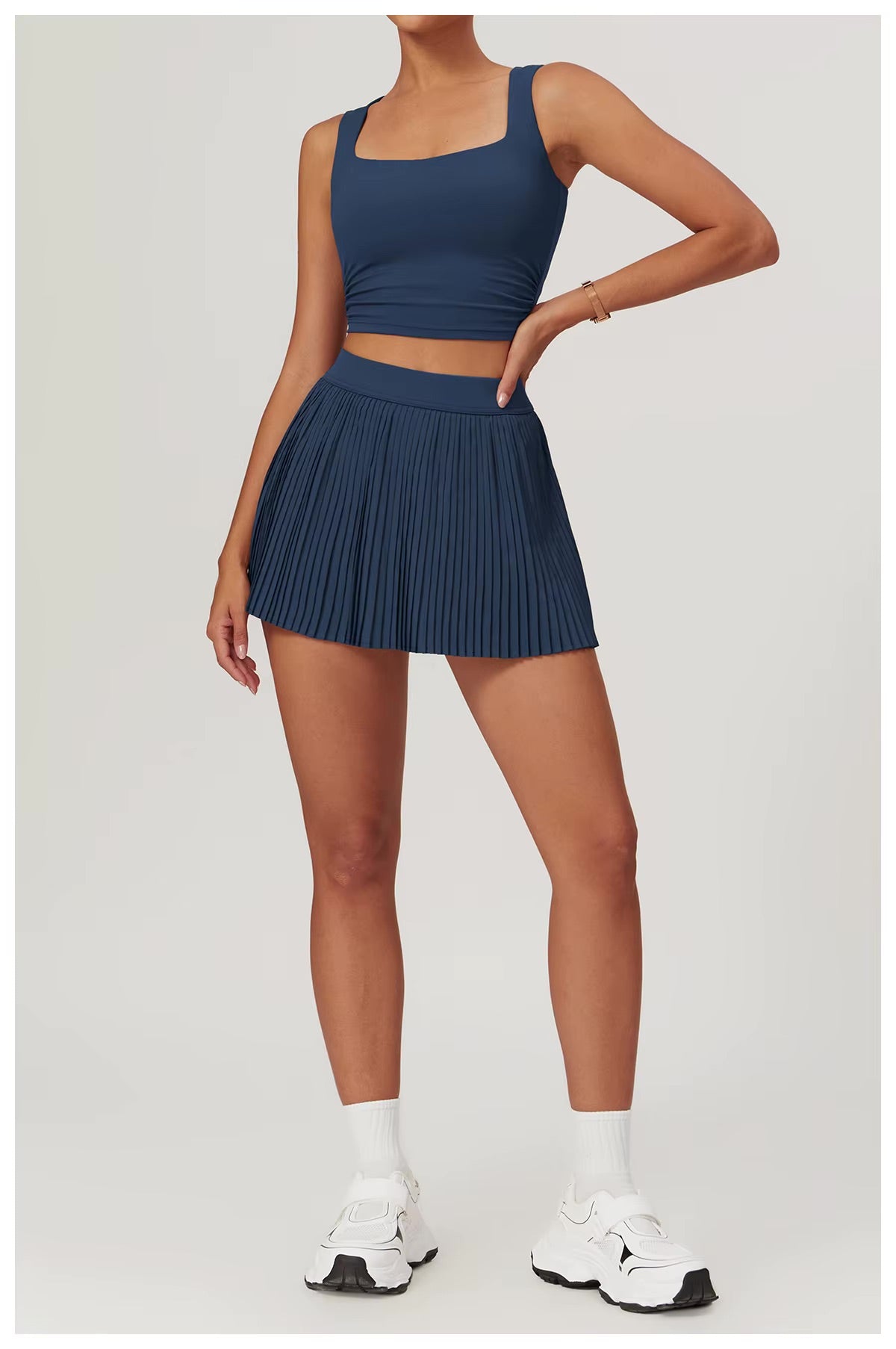 Skirt Wave Structure