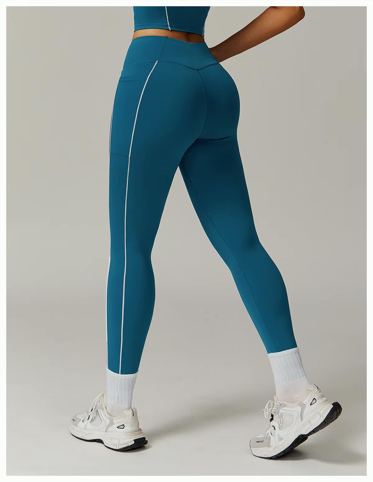 Legging Detail Pocket