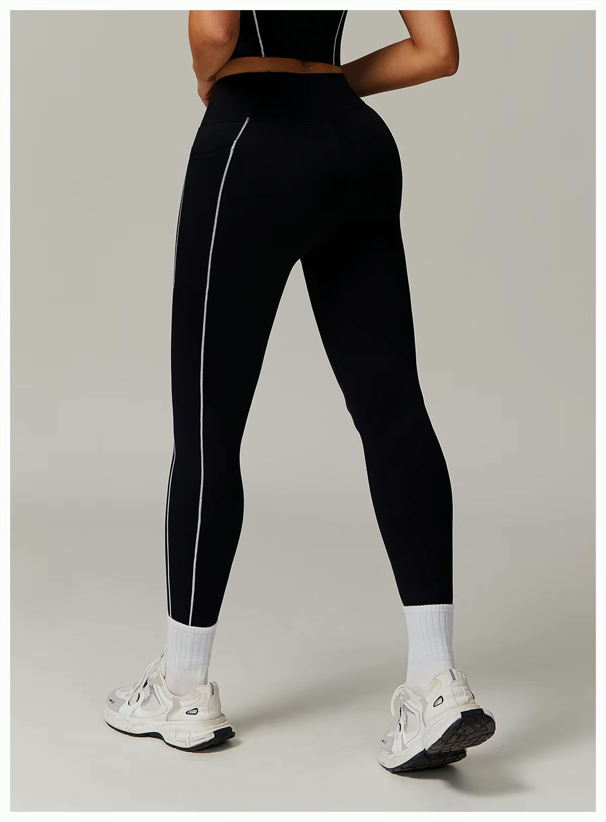 Legging Detail Pocket
